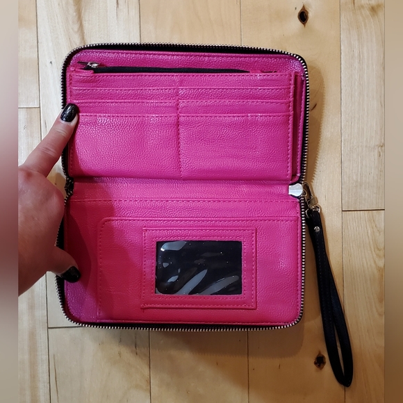 Betsey Johnson Coffee Cup Wallet/Wristlet - Picture 3 of 4